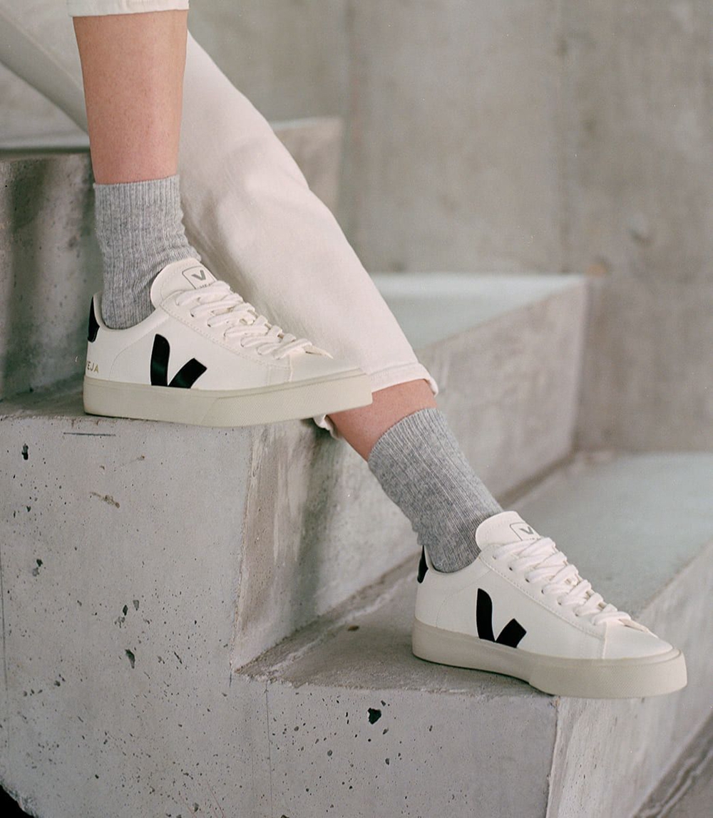 Veja Campo Chromefree メンズ ランニングシューズ 白 黒 | WEQM-47382